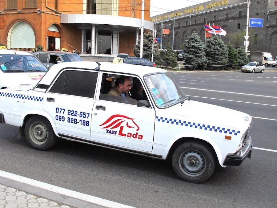 taking a taxi in yerevan