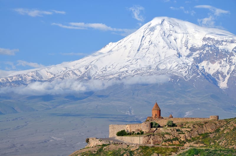 How to Easily Get From Yerevan to Khor Virap Monastery (taxi, bus, rental car, and khor virap tour options)