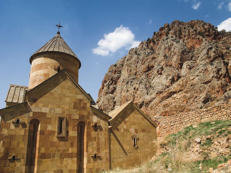 How to Easily Get From Yerevan to Khor Virap Monastery (taxi, bus, rental car, and khor virap tour options)