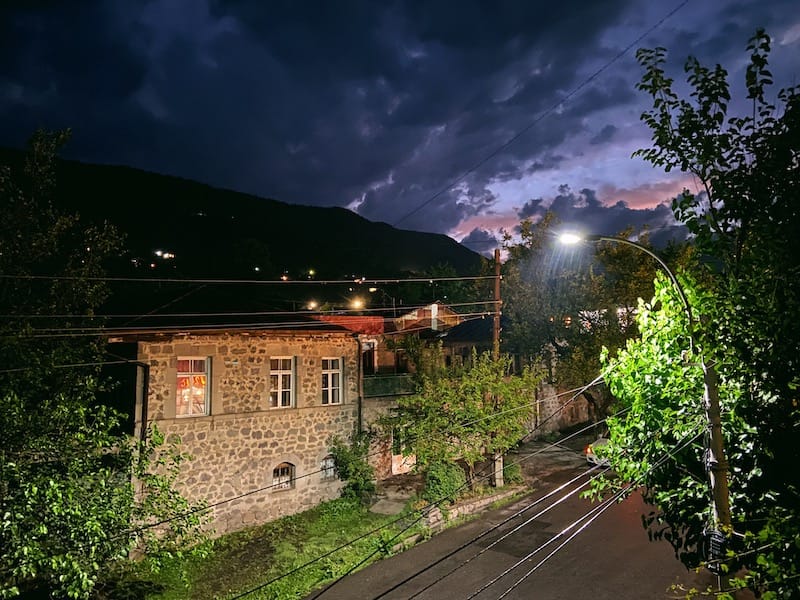 Hotel Mirhav in Goris: back gardens