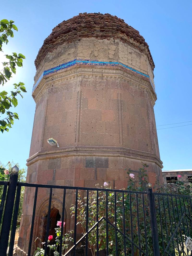 Turkmen Mausoleum in Argavand