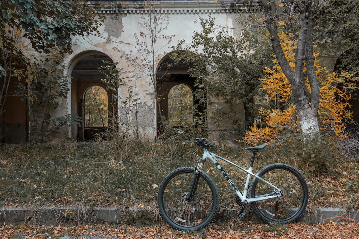 Visiting old buildings with Vanadzor on Two Wheels