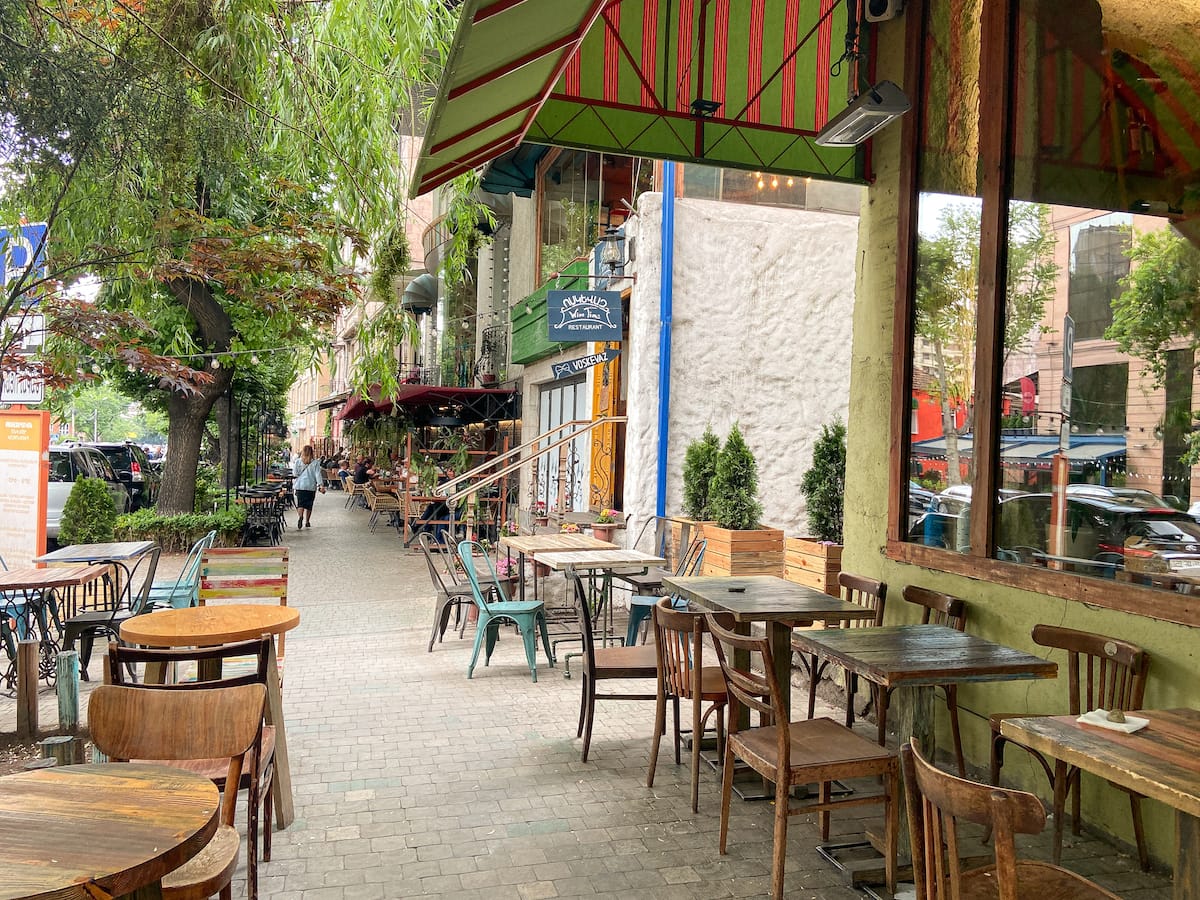 Wine tasting in Yerevan, Saryan Wine Street